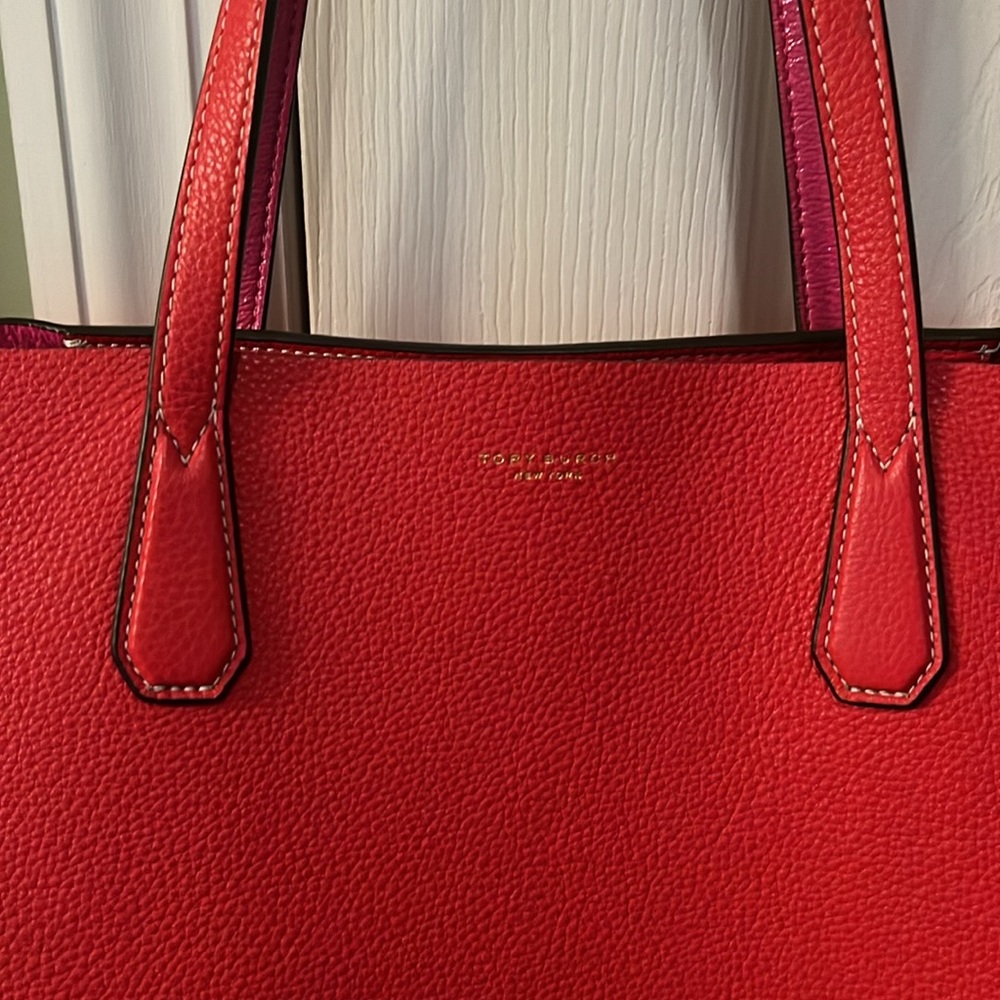 Authentic Tory Burch Phoebe Perry Reversible Tote - Picture 4 of 16